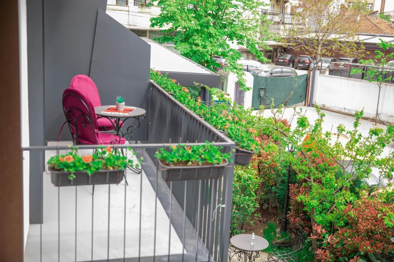 Etnomania Boutique Hotel Pristina Exterior photo