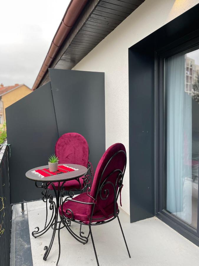 Etnomania Boutique Hotel Pristina Exterior photo